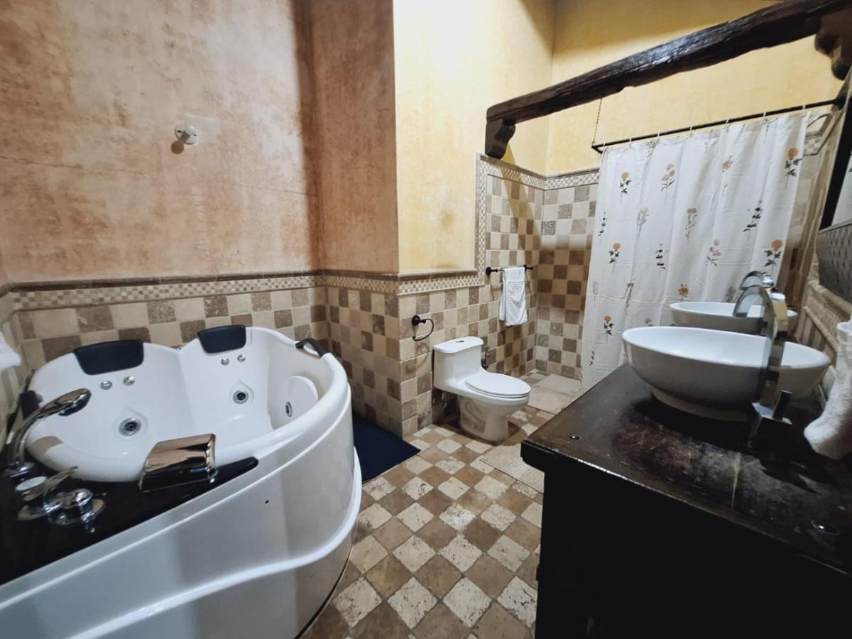 Hotel Boutique Casa Del Angel Антигуа-Гватемала Экстерьер фото