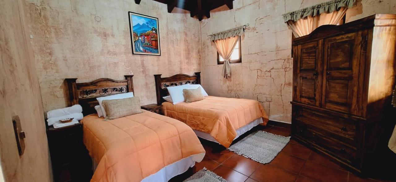 Hotel Boutique Casa Del Angel Антигуа-Гватемала Экстерьер фото